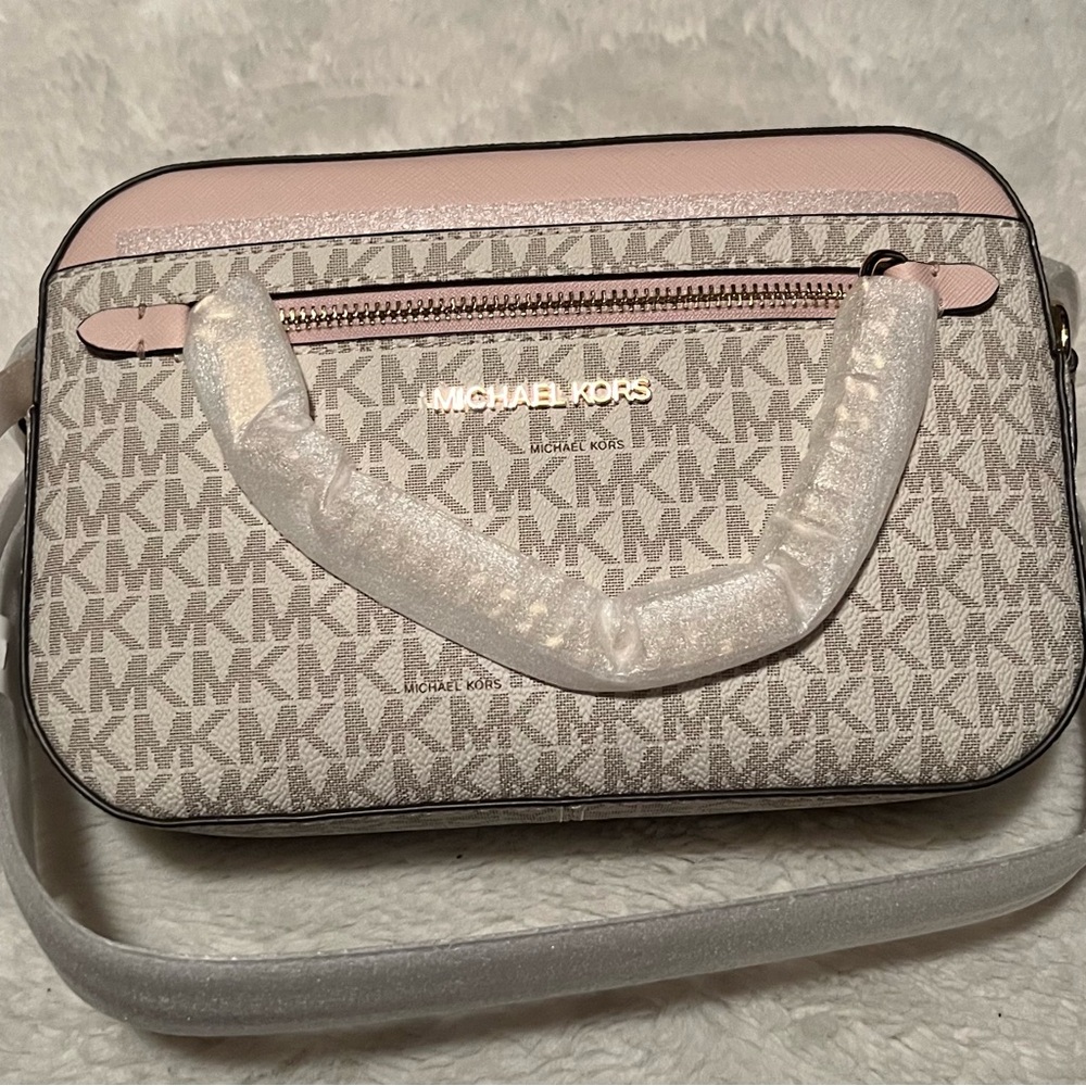 NEW Michael Kors Pink and Cream Crossbody Bag - Picture 9 of 9